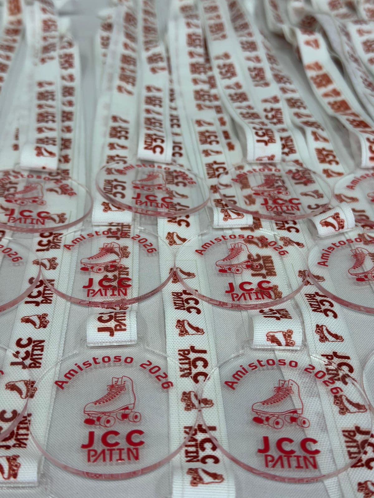 Medallas acrílicas personalizadas para club de patín