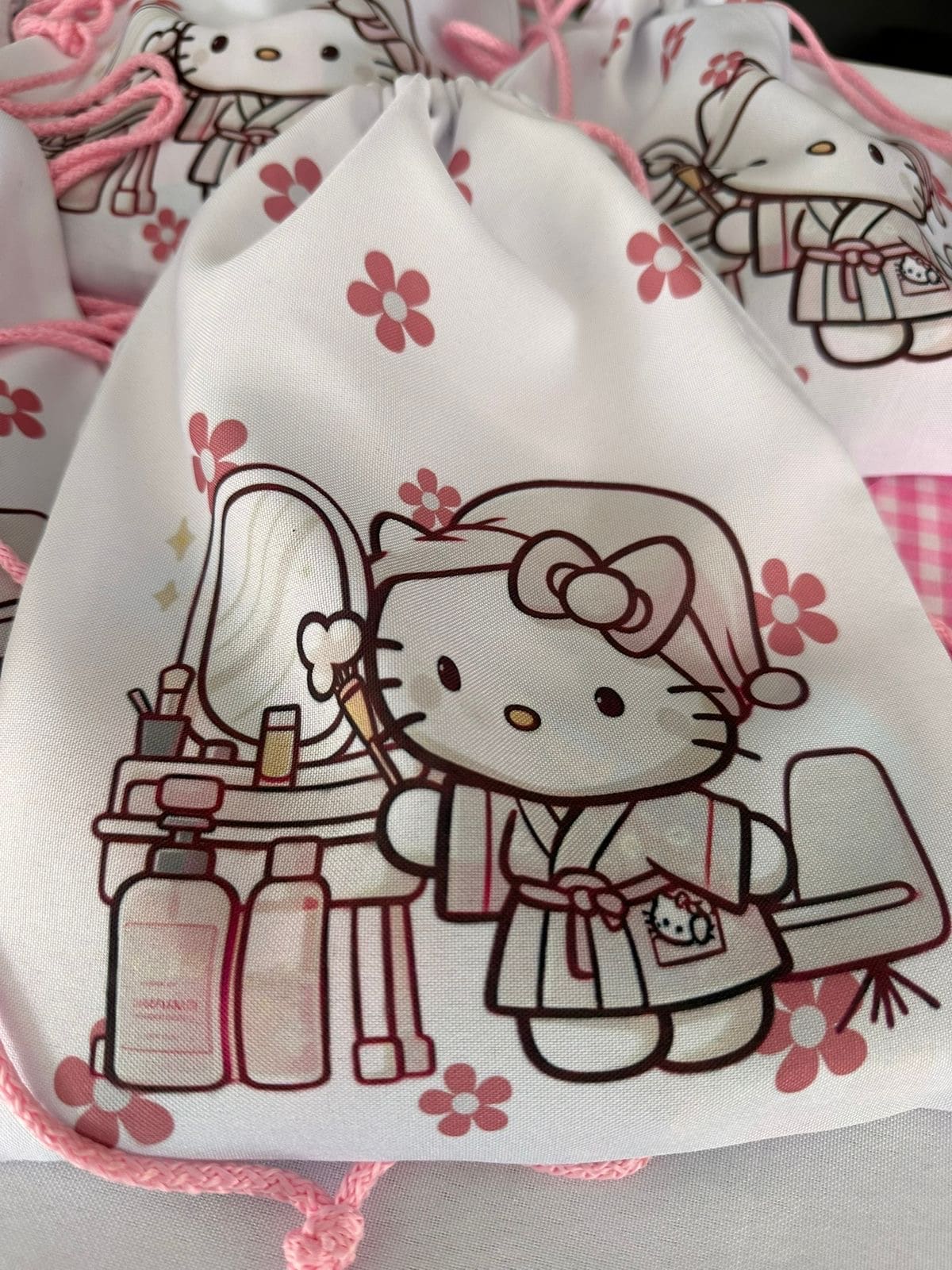 Bolsita de friselina personalizada temática Hello Kitty